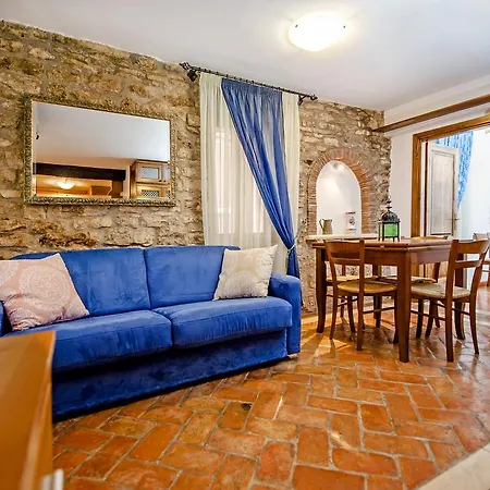 Casa Rubeus *